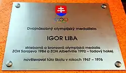 Description de cette image, également commentée ci-après