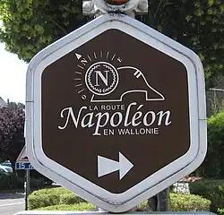 Panneau indicateur de la route Napoléon à Jamioulx.
