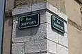 Panneaux à l'angle des rues Montaut et Sabaterie.