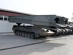 Le char pont Biber possède un pont de 9,94&nbsp;t pour 20&nbsp;mètres de longueur et 4&nbsp;mètres de largeur.