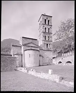 Abside et clocher de l'abbaye de San Pietro in Valle, à Ferentillo (1967).