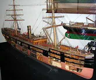 Modèle du paquebot Le Paraguay, lancé à Saint-Nazaire en 1888, échelle 1/40, vers 1888 (Inv. 7 MM 3).