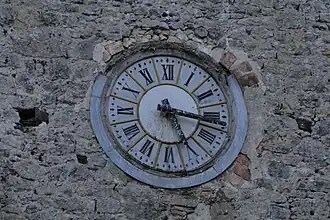 L'horloge de la tour Saint-Pierre.