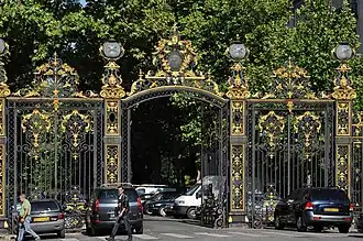 Grille d'entrée du parc Monceau.