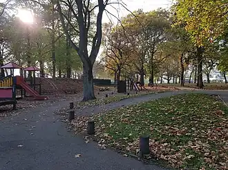 Talus, signe de la dépression du terrain.