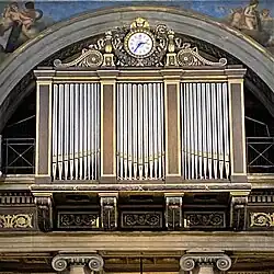L'orgue de tribune.
