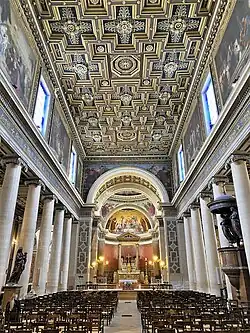 La nef et son plafond.