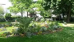 Vue à l'intérieur du square.