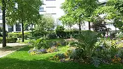 Vue à l'intérieur du square.