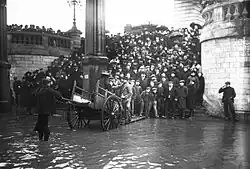 L'inondation de 1910 : le quai de Passy.