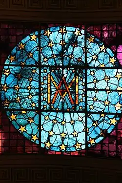 Vitrail de la chapelle de la Vierge.