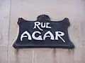 Plaque de rue à Paris 16e dessinée par Hector Guimard (vers 1911).