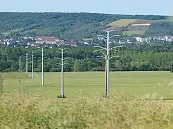 Ligne haute tension à Paroy-sur-Tholon (Yonne)