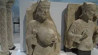 Parthenay vers 1150-1200 - Notre-Dame de la Couldre - Bustes de Rois de France - exposition au Louvre-Lens dans la Galerie du Temps.