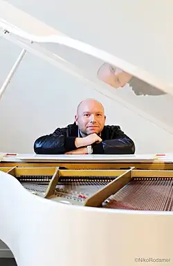 Description de cette image, également commentée ci-après