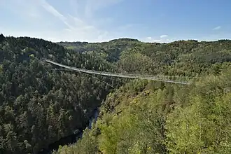 Vue sur la passerelle depuis le coté est.