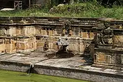 Fontaine et jahrus de Bhandarkhal Pokhari, Patan