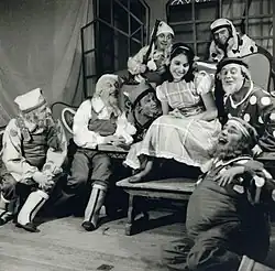 Miranda Caharija, Josip Fišer, Just Košuta, Ferdo Kokošar, Silvij Kobal, Jože Cesar, Adrijan Rustja, Edvard Martinuzzi dans une pièce de Pavel Golia&nbsp;(en)