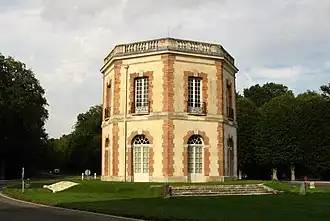 Pavillon de chasse de la forêt de Dreux (Abondant).