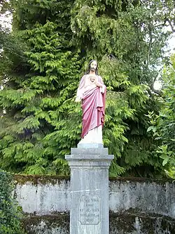 Statue du Sacré-Cœur.