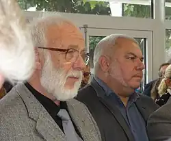 Le maire de Rieulay Marc Delécluse avec Éric Gouy en octobre 2019.