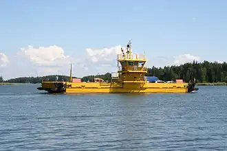 Ancien bac de Pellinki