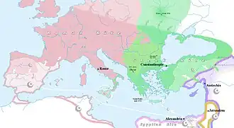 La chrétienté occidentale et orientale au XIe&nbsp;siècle. Intérieur blanc : conquis par les califats islamiques. Liséré blanc : temporairement occupé par les califats ou les émirats islamiques. Flèches : expansion depuis l'an 800.