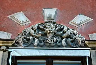 Sculptures de façade de Döteber.