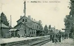 La gare de Fouilloy, au tout début du XXe&nbsp;siècle, avec sa signalisation par électrosémaphore Lartigue.