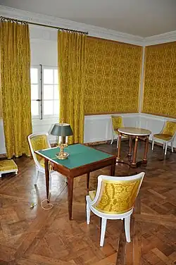 Évocation à l'attique du cabinet de toilette à l'époque de Marie-Louise puis de la duchesse d'Orléans