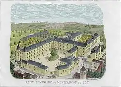 Gravure en couleurs représentant une vue à vol d'oiseau d'un bâtiment.