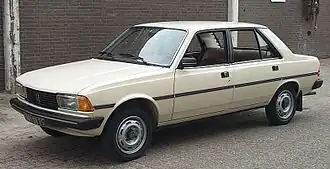 Peugeot 305