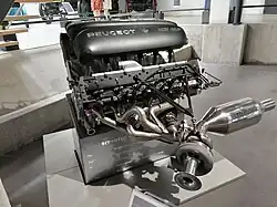 Moteur V12 au musée de l'Aventure Peugeot