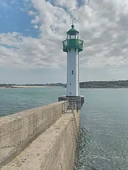 Phare de Moguériec, rénové et réinstallé sur le nouveau musoir (septembre 2023)