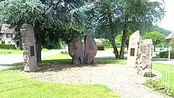 Monuments aux morts Première Guerre mondiale et Seconde Guerre mondiale.