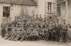 Une quarantaine de soldats en arme