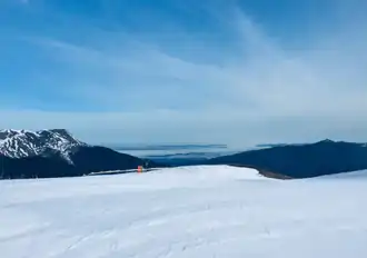 Photo depuis une piste rouge de la station en février 2022.