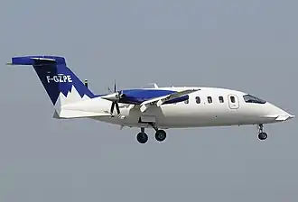 Piaggio P-180 Avanti immatriculé F-GZPE