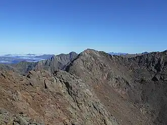 Vue du pic de l'Abeillé depuis le pic de la Pez.