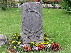 Une pierre provenant de l'ancienne abbaye