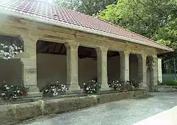 Le lavoir rue de Mennegerot.