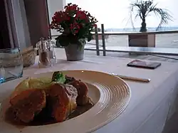 Pintade des Landes farcie aux cèpes