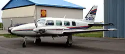 Description de l'image Piper PA-31 Navajo St Catharines 1.jpg.