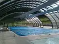 La piscine couverte chauffée été-hiver.