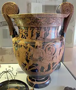 Cratère à volutes. Amazonomachie. v. 450. Musée archéologique national de Ferrare