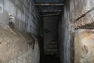 Photo de l'intérieur d'un tunnel en béton