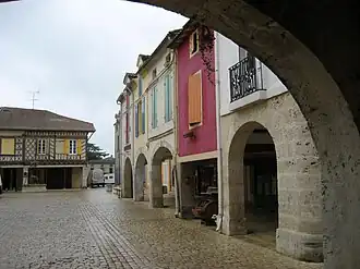La Place Armand-Fallières.