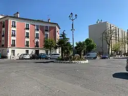 La place Charles Gaulle aux Lilas.