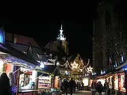 Marché de Noël place des Martyrs-de-la-Résistance.