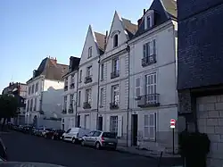 3-17 place Foire-le-Roi